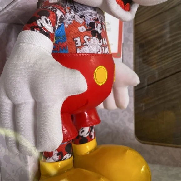 Disney Year Of the Mouse Mickey Mouse Movie Star May Plush Special Edition #5 - Picture 11 of 16